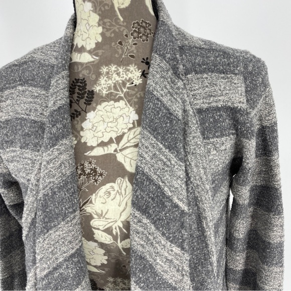 Barefoot Dreams Bamboo Chic Lite Cardigan - Picture 2 of 4